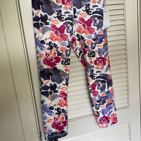 Balance collection floral High Waist Capri‎ - Picture 8 of 8